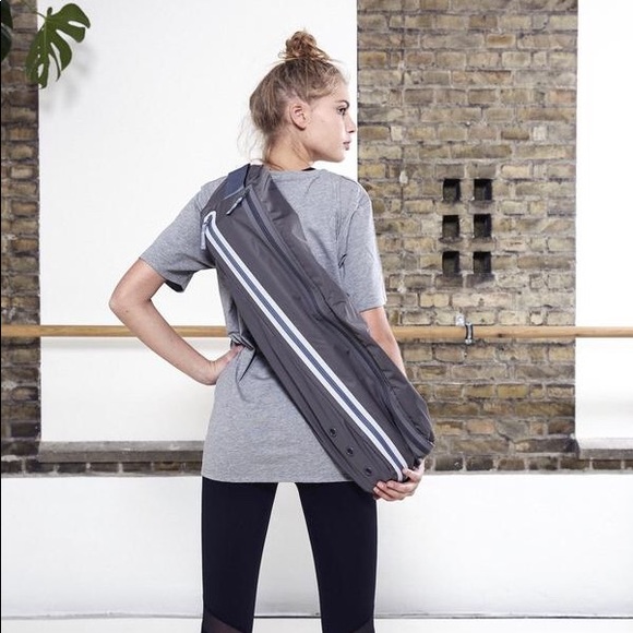 manduka go steady 3.0 mat carrier